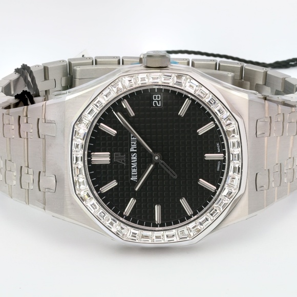 Royal Oak Black Dial Diamond Bezel- Complete W/Box - Picture 2 of 7